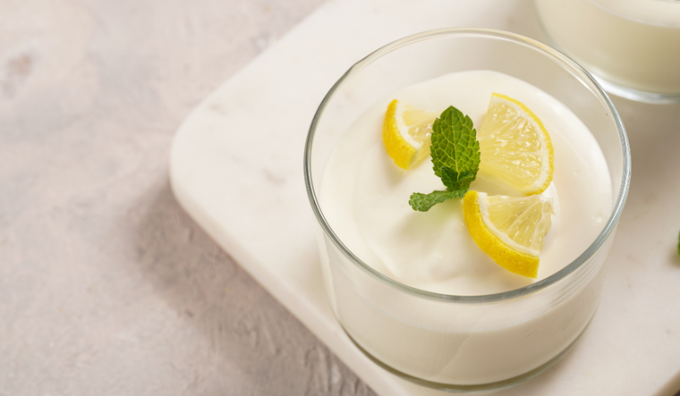 Decorá esta mousse keto con limón o coco ¡es perfecta! Decorá esta mousse keto con limón o coco ¡es perfecta!