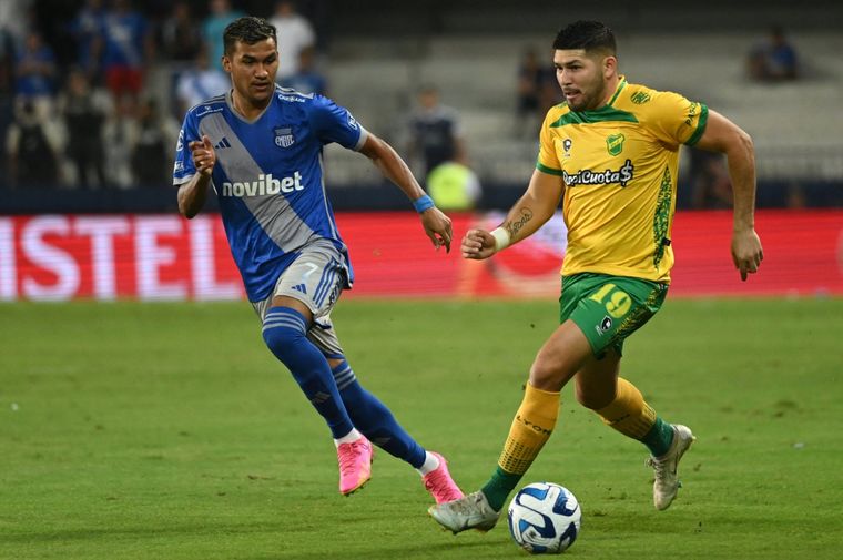 Defensa y Justicia lo dio vuelta y venció a Emelec en Guayaquil Foto: Defensa y Justicia