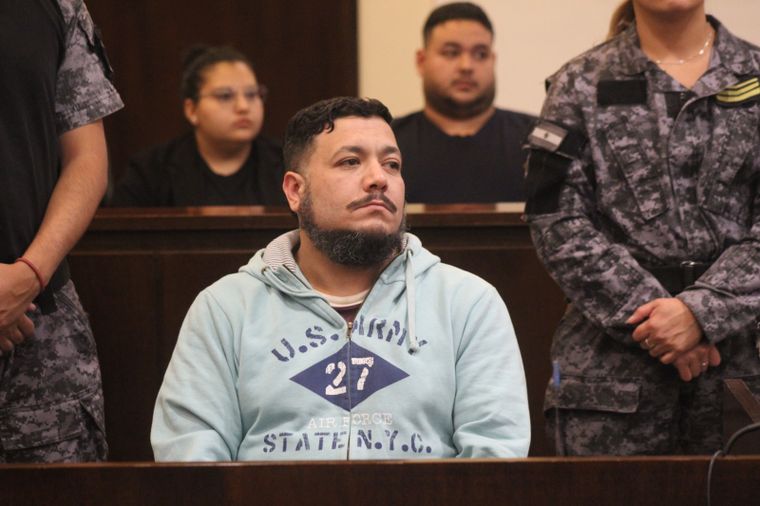 Matías Silva Juárez luego de escuchar que el jurado volvió a quedar estancado. Matías Silva Juárez luego de escuchar que el jurado volvió a quedar estancado.