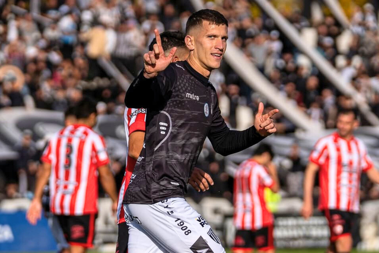 Gimnasia es el equipo que menos perdió, el segundo que más empató y tiene la valla menos vencida. Gimnasia es el equipo que menos perdió, el segundo que más empató y tiene la valla menos vencida.