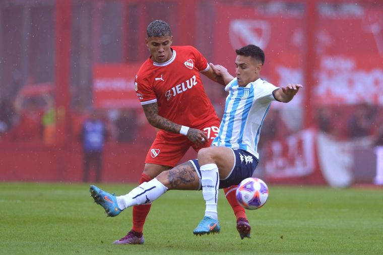 Independiente y Racing empatan en el clásico Foto: Télam
