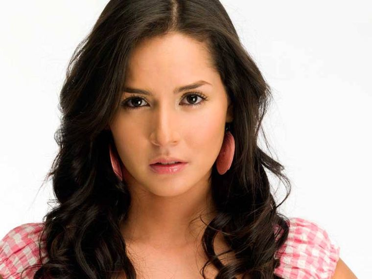 Sin senos no hay paraíso