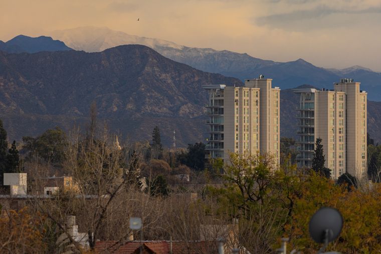Temperaturas sin grandes cambios: mínima de 5° y máxima de 15° para este viernes.