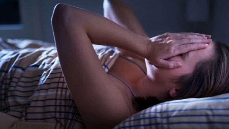 La melatonina es la hormona del sueño, conoce como incentivar su secreción. Foto: iStock