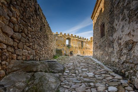 Arquitectura medieval, historia viva y calma rural: el pueblo recomendado por la inteligencia artificial. Foto: Shutterstock Arquitectura medieval, historia viva y calma rural: el pueblo recomendado por la inteligencia artificial. Foto: Shutterstock