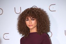Zendaya y Úrsula Corberó se encuentran en un duelo de estilos con este vestido AlaÏa Foto: Vogue