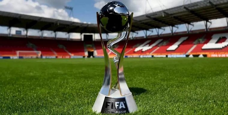 El Mundial Sub 20 podría jugarse en Argentina.