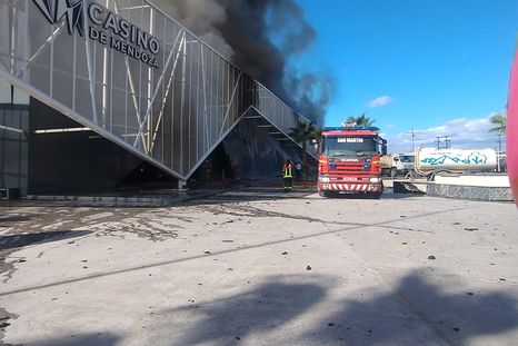 Pago de deudas y salarios, lo que ocurrió horas antes del incendio del casino del Este. Pago de deudas y salarios, lo que ocurrió horas antes del incendio del casino del Este.