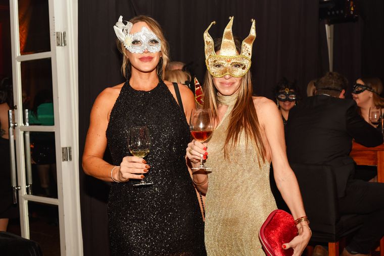 Muriel Del Barco y Natalia Chicón. Muriel Del Barco y Natalia Chicón.