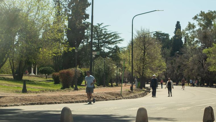 El pronóstico indica nubosidad variable y fenómenos moderados desde la tarde.