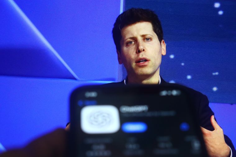 Sam Altman: Ahora sí que hay muchas cuentas de Twitter gestionadas por LLM.