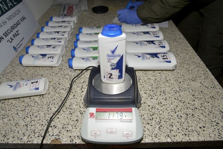 Un joven estuvo 21 días preso porque gendarmes creyeron que llevaba cocaína en envases de talco Foto: Gendarmería Nacional Argentina