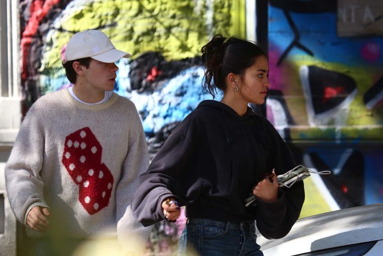 Looks urbanos para una salida casual. Looks urbanos para una salida casual.