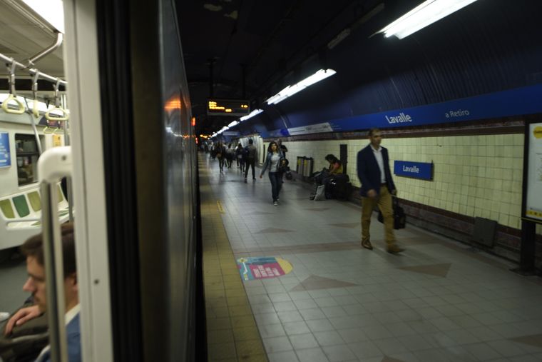 La Línea C conecta Retiro y Constitución Foto: Juan Mateo Aberastain Zubimendi/MDZ