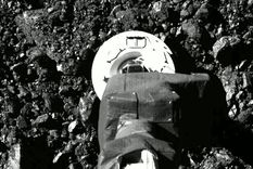 nasa publica fotos de la sonda osiris-rex posada en el asteroide bennu