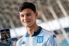 Valentín Carboni se rompió los cruzados y Racing lo pierde por casi todo el año. Valentín Carboni se rompió los cruzados y Racing lo pierde por casi todo el año.
