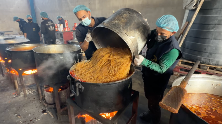 La cocina de Anera en al-Zuwayda es una de las más de 35 que hay en Gaza y que proporcionan 210.000 comidas calientes al día.