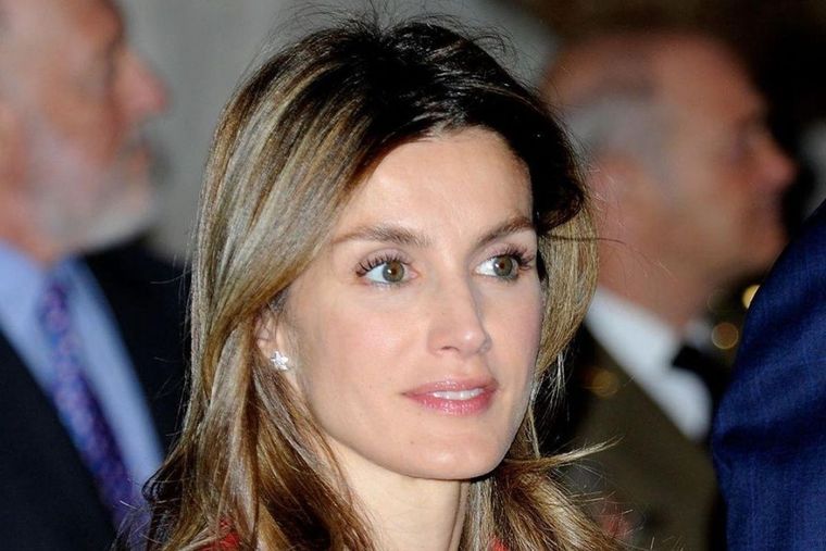 Reina Letizia, Realeza, cirugías