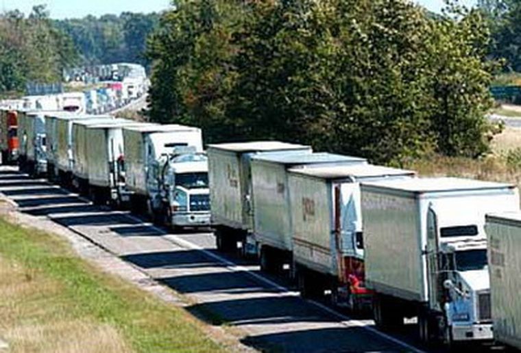 Los productos mendocinos quedan a la espera en la aduana de Brasil.