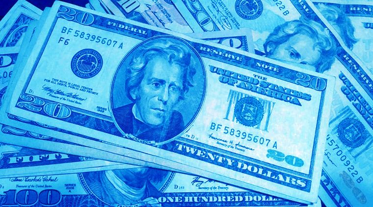 La tendencia del dólar blue cambió a dos días de las PASO. Foto: ALF PONCE MERCADO / MDZ