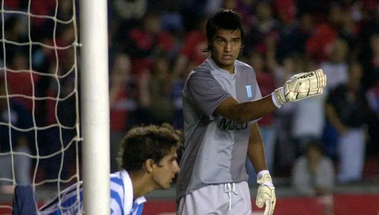 Chiquito Romero surgió de Racing y debutó profesionalmente en 2007. Chiquito Romero surgió de Racing y debutó profesionalmente en 2007.