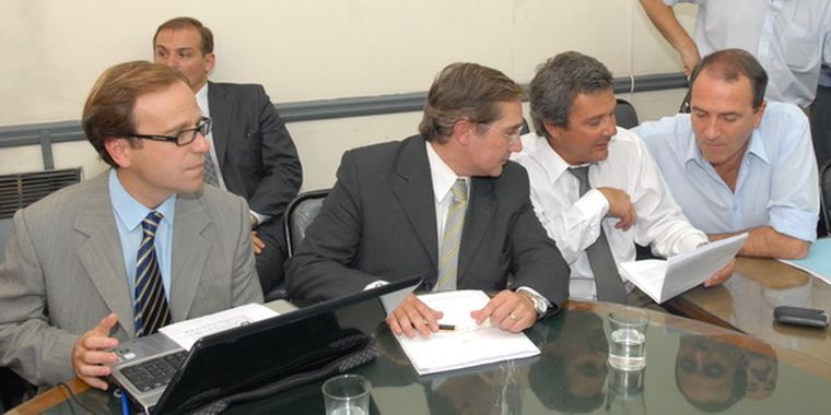 Integrantes de la Comisión de Hidrocarburos, Minería y Energía del Senado escuchan a los funcionarios del EPRE Foto: Pachy Reynoso/ MDZ