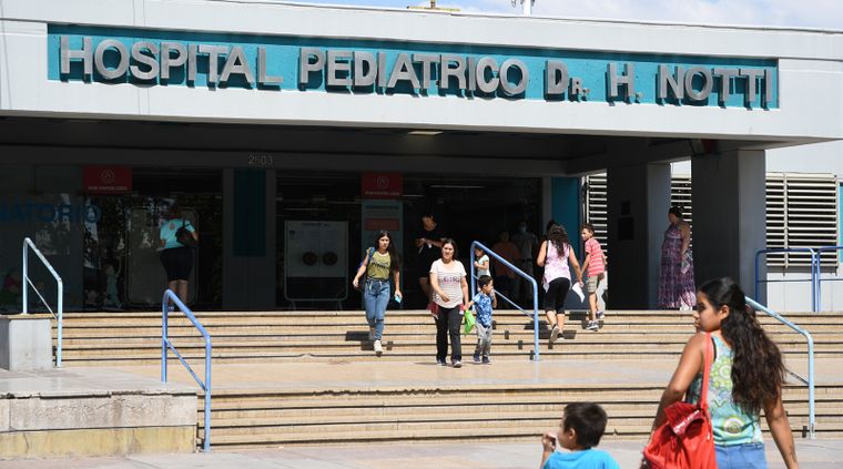 El menor se encuentra internado en el hospital Notti. Foto: ALF PONCE MERCADO / MDZ