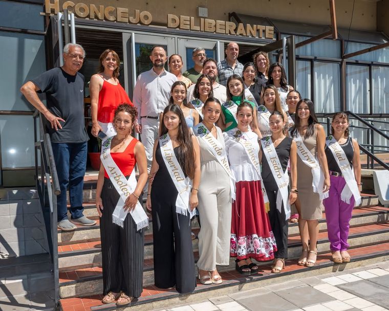 Las candidatas que aspiran quedarse con el cetro de Rivadavia.