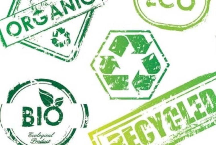 Los paquetes llenos de etiquetas o sellos que indican que un producto es amigable con el medioambiente, no suele ser tan así Foto: Noticias Argentinas