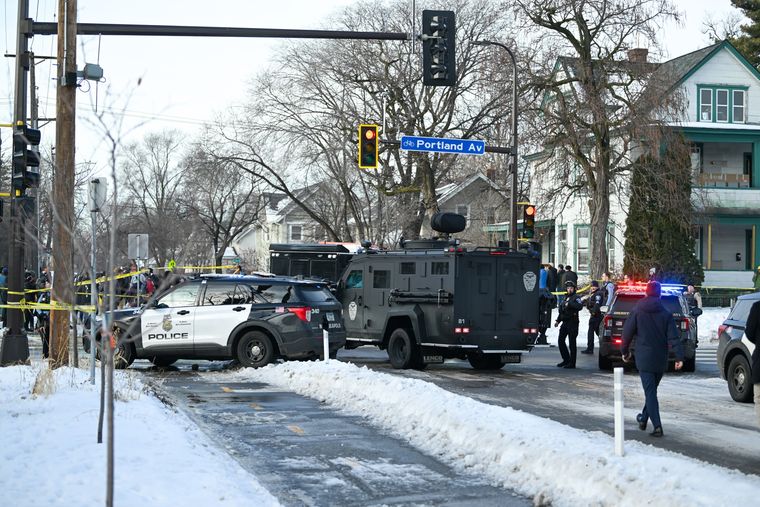 Según ICE, la mujer asesinada en Estados Unidos había intentado agredir a los agentes.