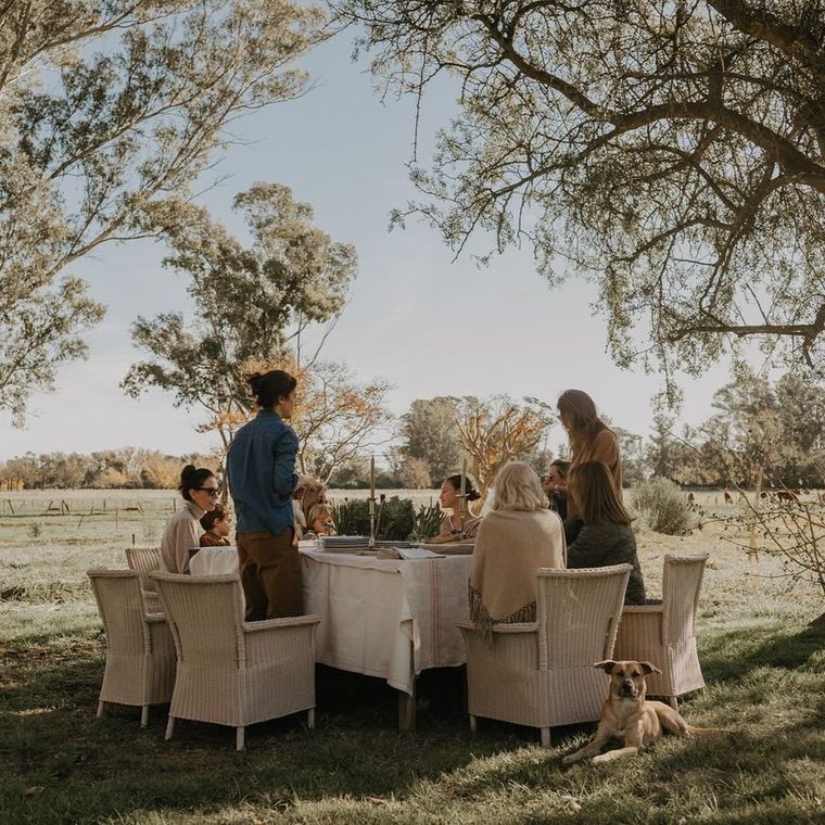 La foto que compartió Juliana de su almuerzo en el campo.