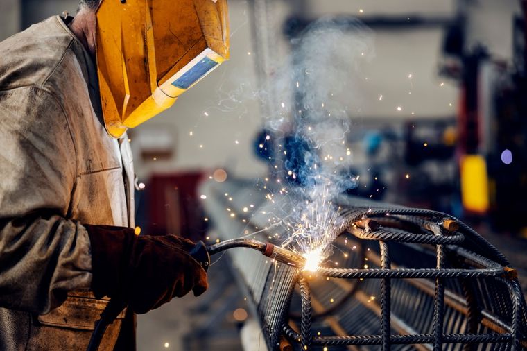Fuerte caísa de la industria metalúrgica. Foto: Shutterstock