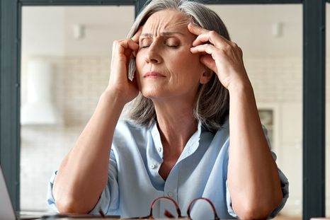 La menopausia trae consigo una serie de transformaciones en el cuerpo femenino que son ampliamente conocidas. La menopausia trae consigo una serie de transformaciones en el cuerpo femenino que son ampliamente conocidas.