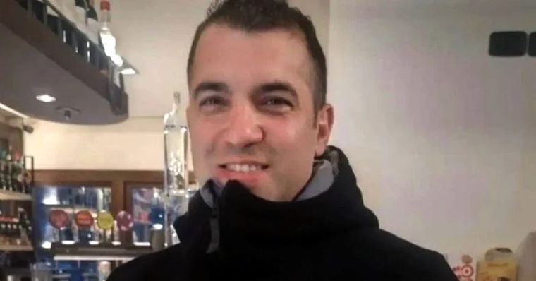 El argentino trabajaba de camionero en la región de la Toscana, Italia Foto: Foto: X/@AdrianGullmo