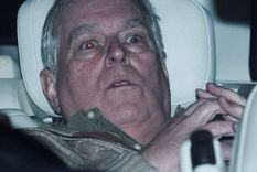 Andrés Mountbatten Windsor tras ser liberado después de su arresto. Andrés Mountbatten Windsor tras ser liberado después de su arresto.