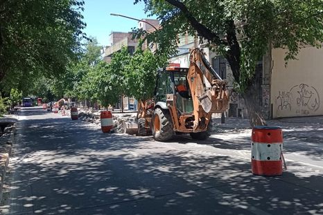 Las obras forman parte de un programa integral para renovar calles y mejorar la infraestructura urbana. Las obras forman parte de un programa integral para renovar calles y mejorar la infraestructura urbana.