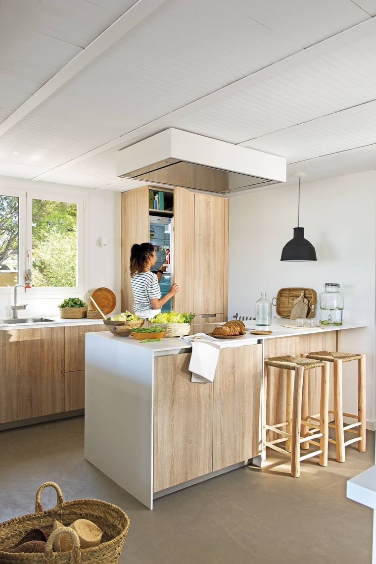 Tendencias 2020 para convertir tu cocina pequeña en un ambiente moderno y cálido ¡Ya no querrás salir de ella!