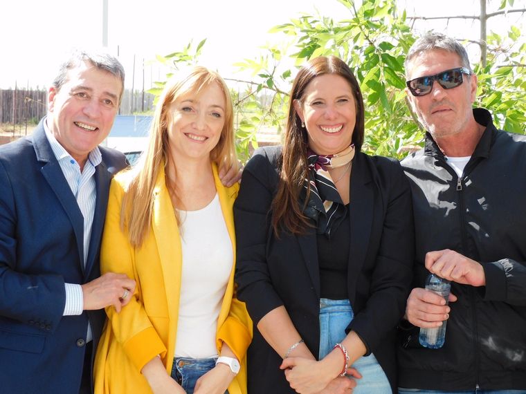 Adolfo Bermejo, Fernández Sagasti, Marisa Uceda y Alejando Bermejo Foto: Twitter Marisa Uceda