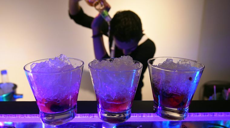 La joven bartender de 22 años es investigada por administración fraudulenta. Foto: ALF PONCE MERCADO / MDZ