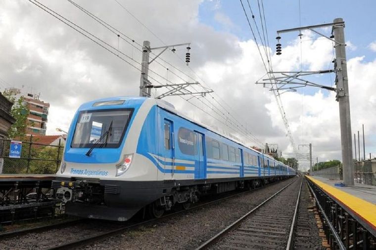 El tren Roca circula con servicio limitado este domingo 29 de junio. Foto: Archivo MDZ