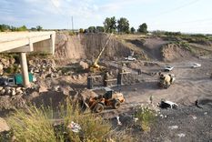 Los puentes se cayeron hace 5 años y medio y aún no hay fecha de terminación de las obras. Foto: ALF PONCE MERCADO / MDZ / Imagen de archivo