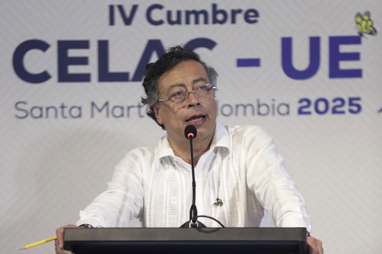 El presidente de Colombia, Gustavo Petro, durante la IV Cumbre CELAC-UE.