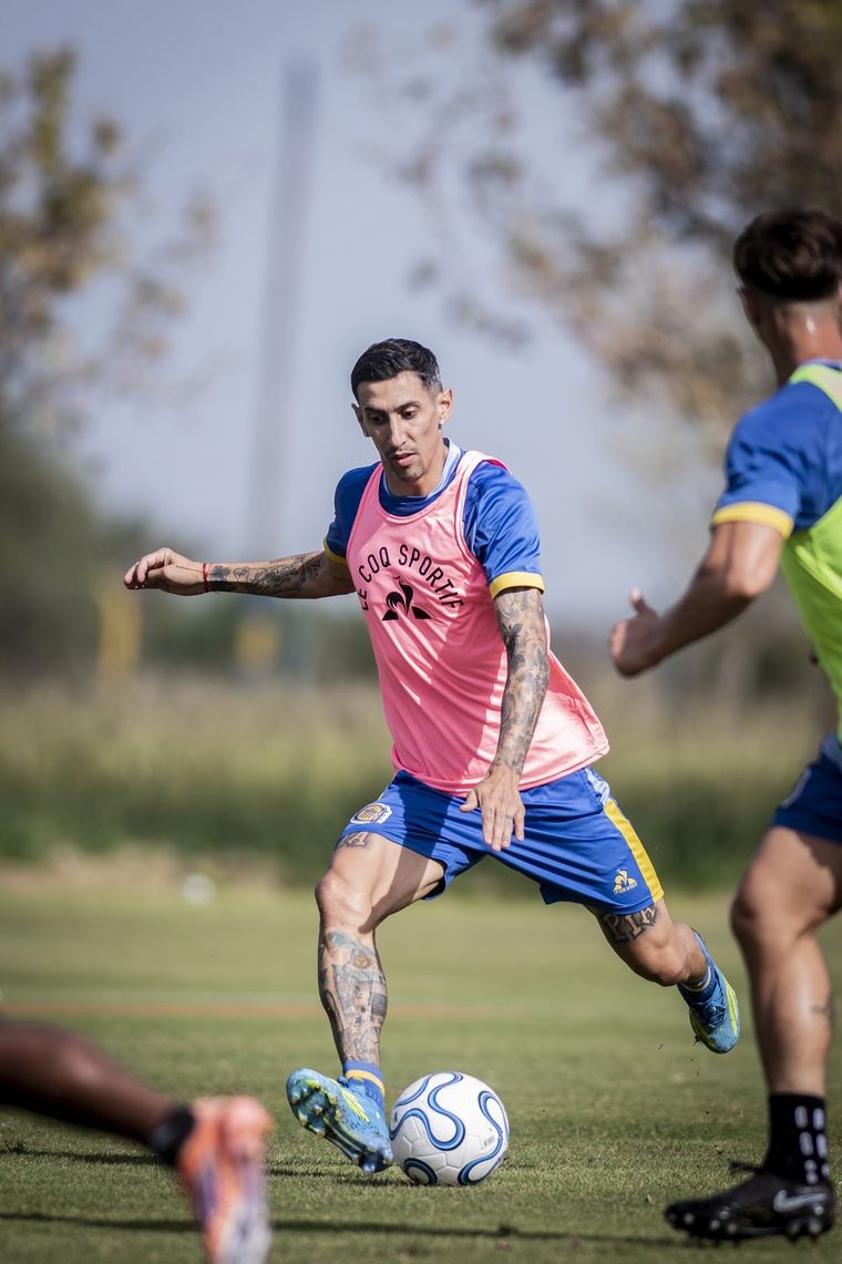 Di María quedó fuera del viaje y encendió las alarmas en Rosario Central. Di María quedó fuera del viaje y encendió las alarmas en Rosario Central.