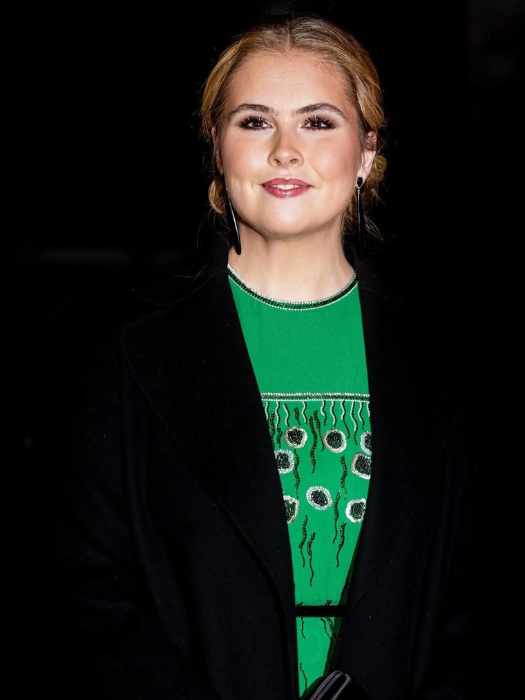 Amalia de Países Bajos revivió un vestido histórico de su abuela, la reina Beatriz. Amalia de Países Bajos revivió un vestido histórico de su abuela, la reina Beatriz.