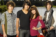 Disney confirma Camp Rock 3 con los Jonas Brothers y Demi Lovato. / IMDB