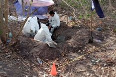 Las autoridades no descartan la presencia de más restos Foto: Twiiter