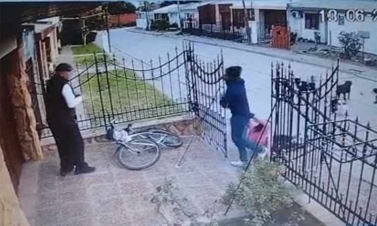 Las cámaras de seguridad captaron el momento