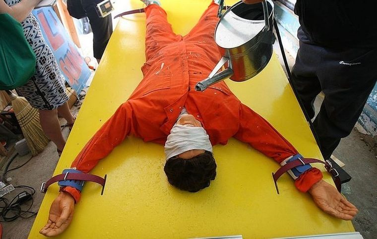 Foto: GETTY IMAGES. Una de las técnicas practicadas en Guantánamo fue la llamada waterboarding.