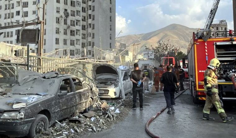 Irán bombardeó Israel y el conflicto ya lleva una semana. Foto EFE