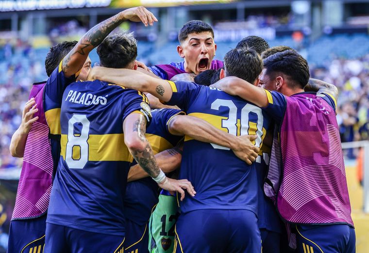 El festejo alocado de todo Boca tras el primer gol de Merentiel. El festejo alocado de todo Boca tras el primer gol de Merentiel.